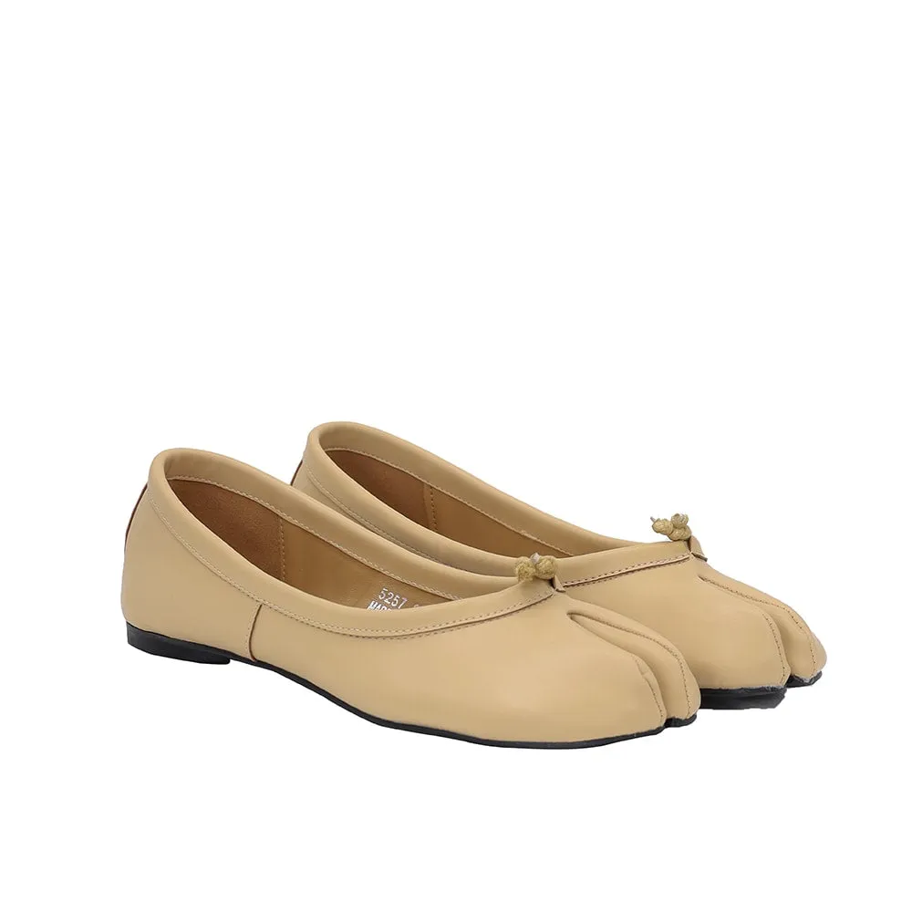 Flat Shoes with Toe Split OA22