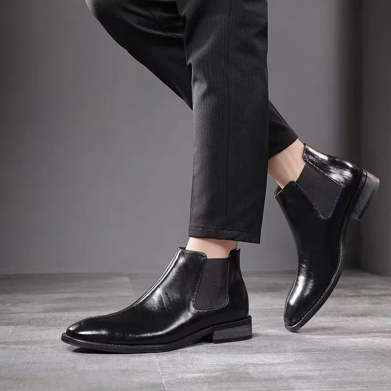 RomaChic Embossed Pointed Toe Chelsea Boots